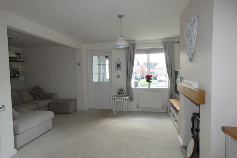 Lounge- click for photo gallery